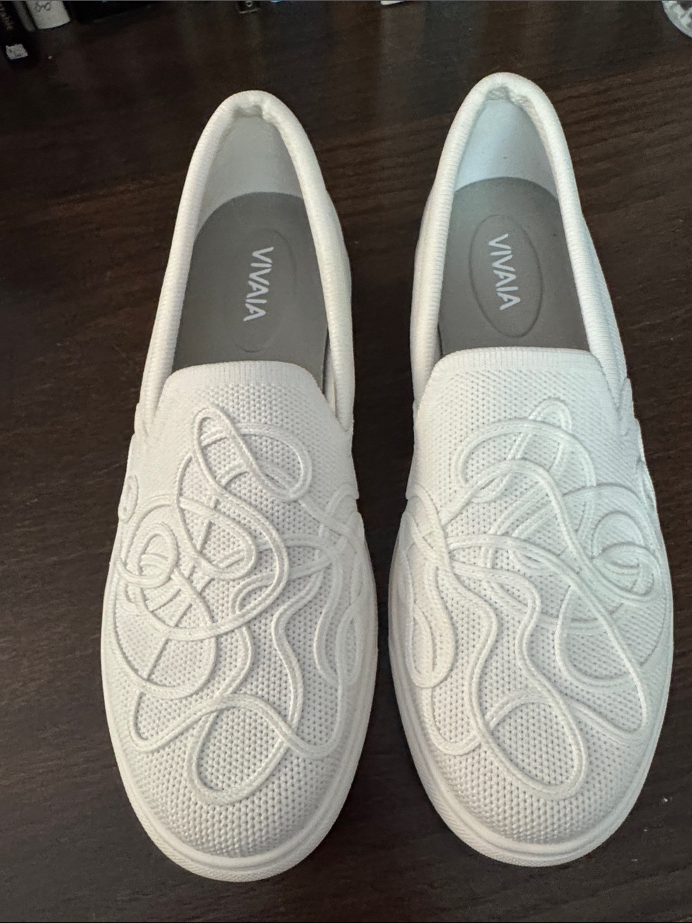 VIVAIA Women’s White Slip-On Flats with Decorative Knit Overlay